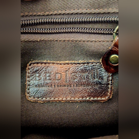 BEDlSTU Ventura Leather Crossbody Bag - Picture 12 of 13